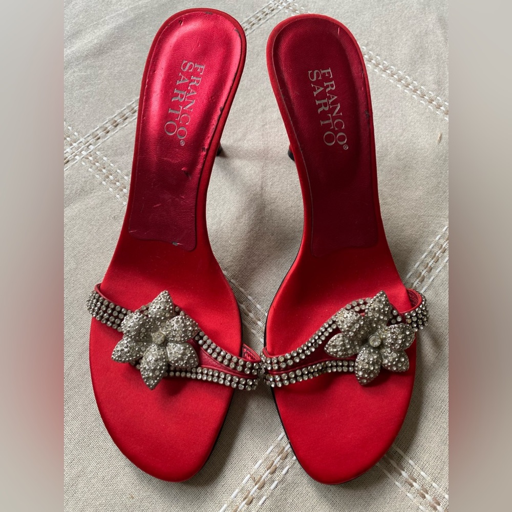 Franco Sarto Shoes Rhinestone Flower Kitten slip on missing some stones